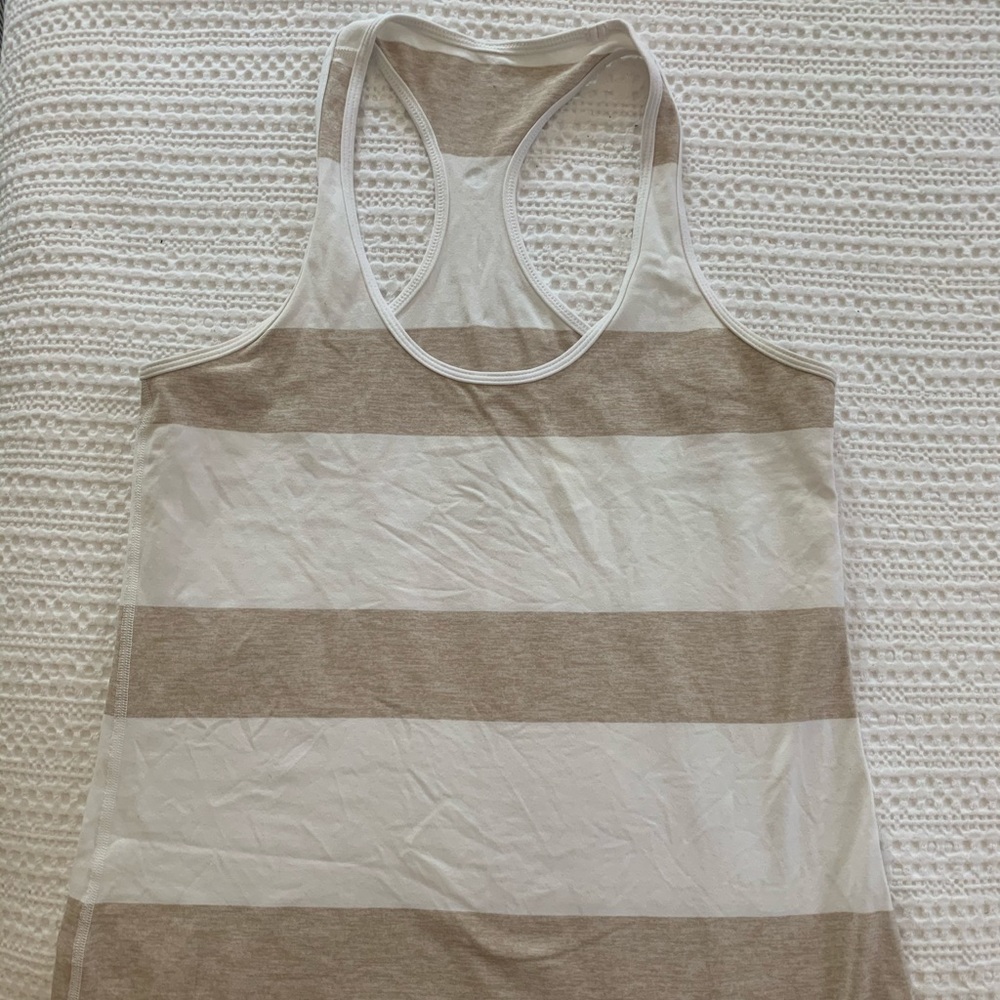Lululemon top